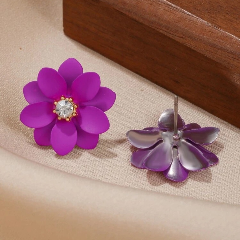 ◾️2/$25 Hot Pink Floral Stud Earrings